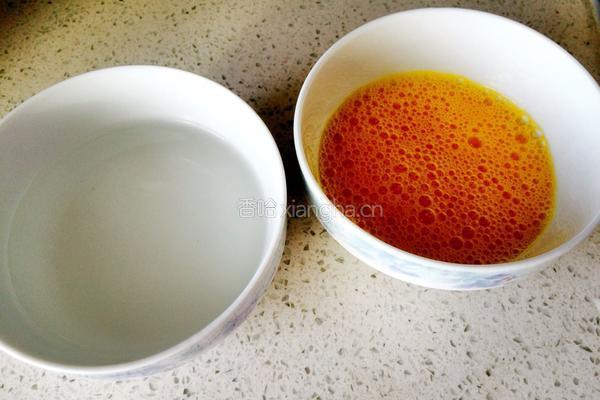 鲍鱼蒸蛋的做法图解2