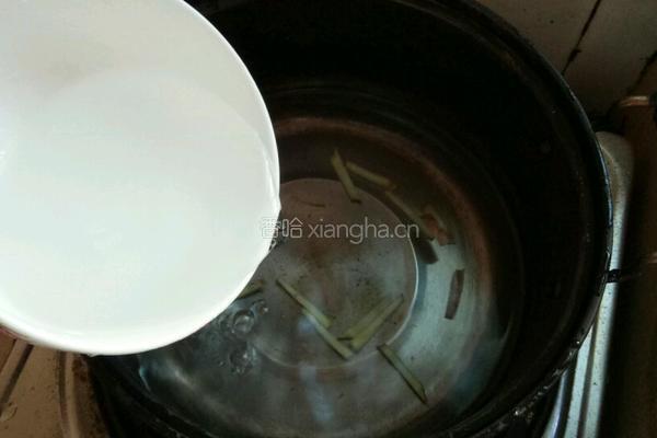 金针菇猪肝汤的做法图解4
