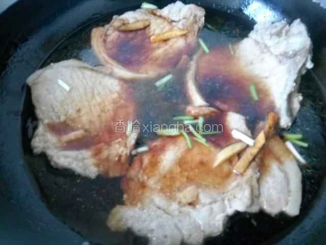 倒入料汁，我添加了一点开水