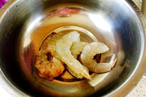 鲜虾饺子的做法图解1