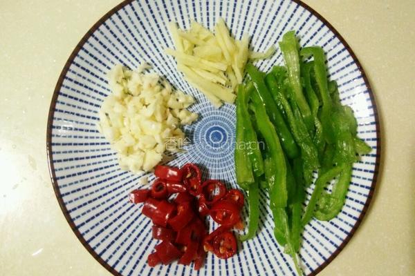 凉拌红薯茎的做法图解3
