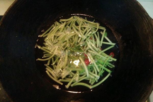 凉拌红薯茎的做法图解4