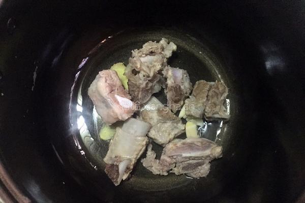 电饭锅焖排骨的做法图解5