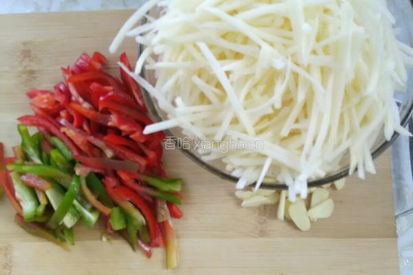 彩椒炒土豆丝的做法图解2