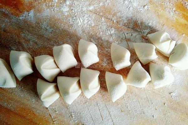 芹菜羊肉水饺的做法图解9