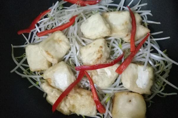 豆腐炒豆芽的做法图解7