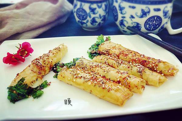 豆皮香菜卷的做法图解10