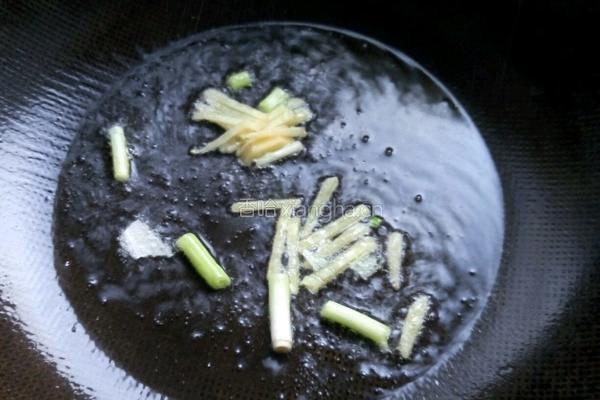 西红柿烧腐竹的做法图解4