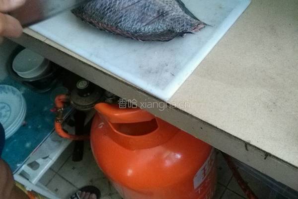 蒸罗非鱼的做法图解2