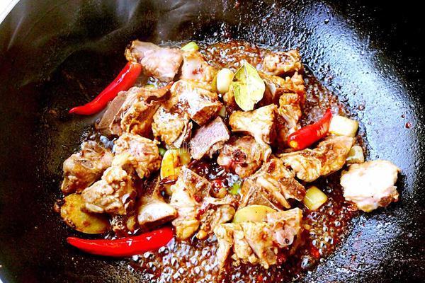 排骨焖豆角的做法图解7