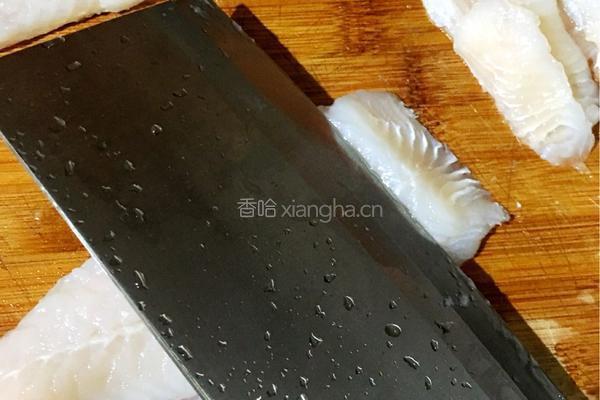 鱼片汤的做法图解2