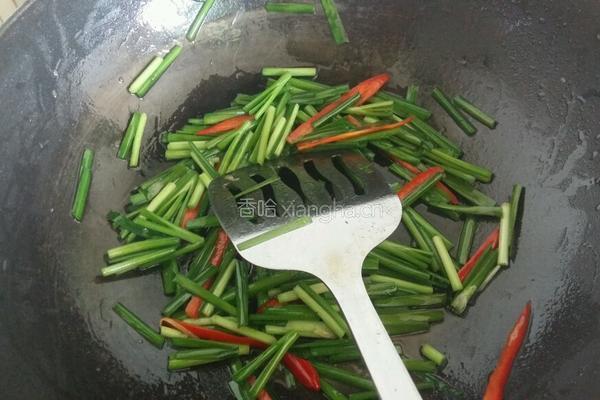 虾仁炒韭菜的做法图解3