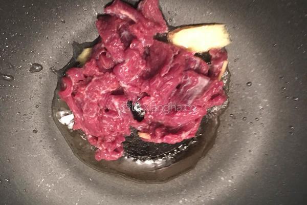 茶树菇炒牛肉的做法图解4