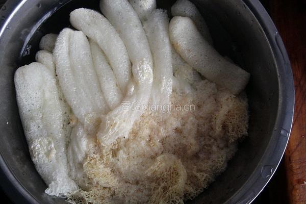 竹荪鸡蛋汤的做法图解1