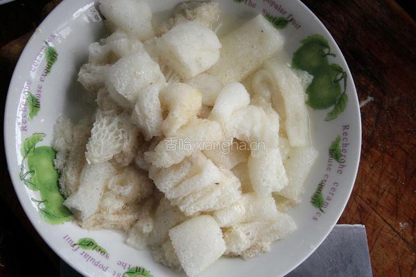 竹荪鸡蛋汤的做法图解2