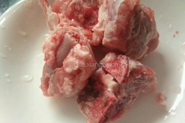 生地黑豆排骨汤的做法图解1