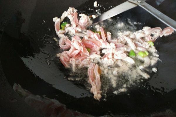 豆芽肉丝焖饼的做法图解3