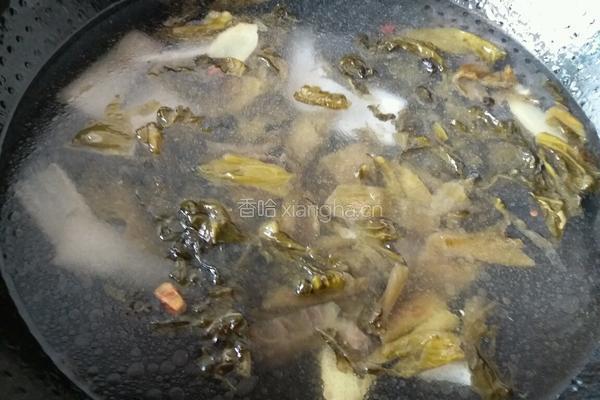 酸菜鲤鱼的做法图解7
