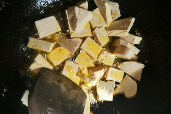 鸡蛋包豆腐的做法图解3
