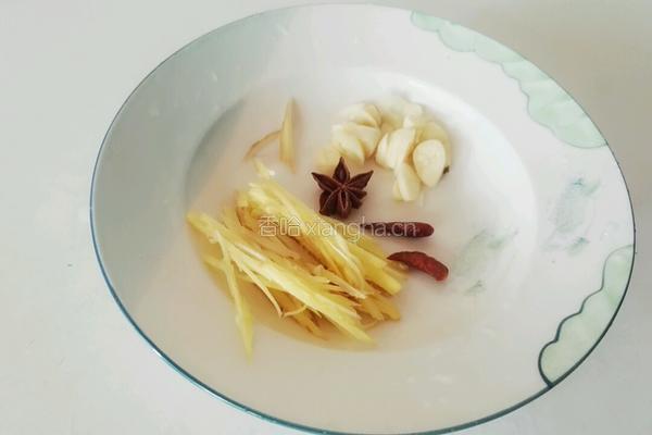 酸菜炒肺子的做法图解5
