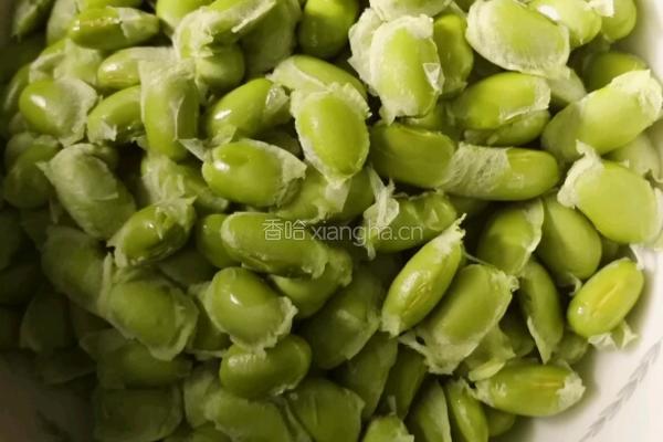 臭豆腐煎毛豆儿的做法图解2