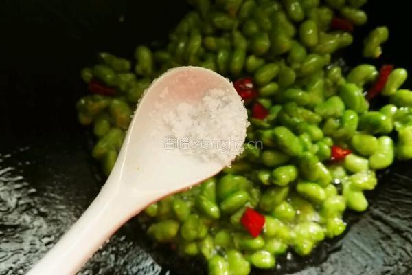 臭豆腐煎毛豆儿的做法图解7