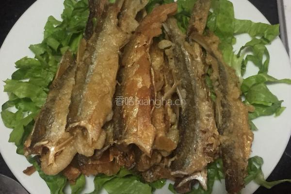 炸小沙丁鱼的做法图解6