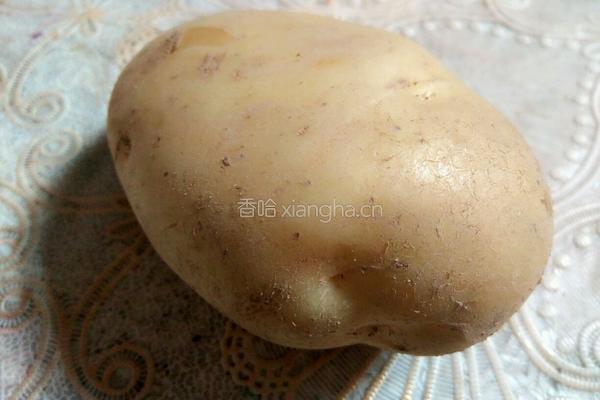 酱拌土豆的做法图解1