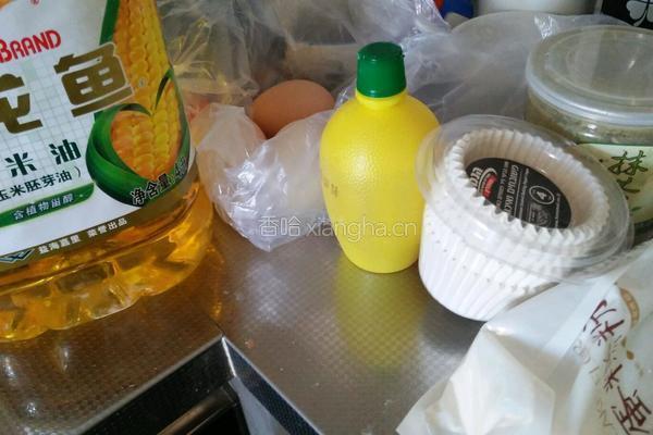 抹茶纸杯小蛋糕的做法图解1