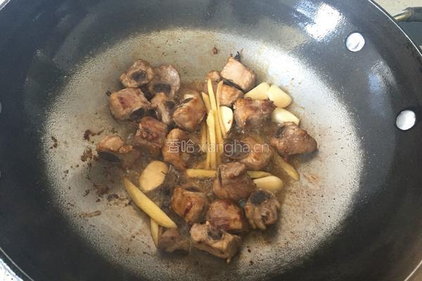 香菇红烧排骨的做法图解5