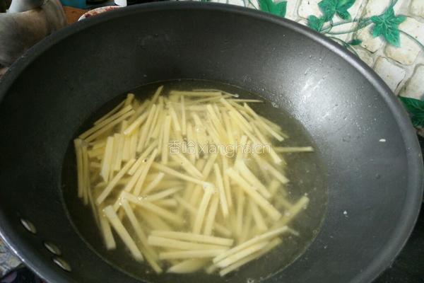 洋葱土豆丝的做法图解2