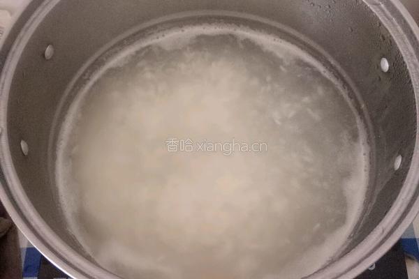 玉米火腿粥的做法图解1