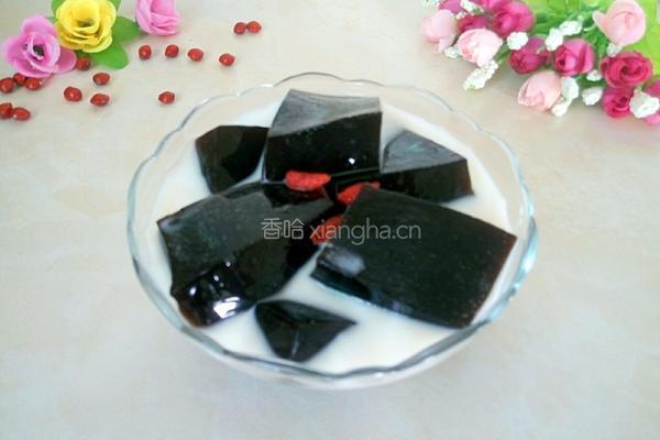 牛奶黑凉粉