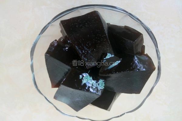 牛奶黑凉粉的做法图解6