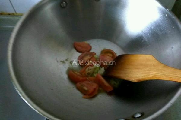 西红柿青菜面的做法图解2