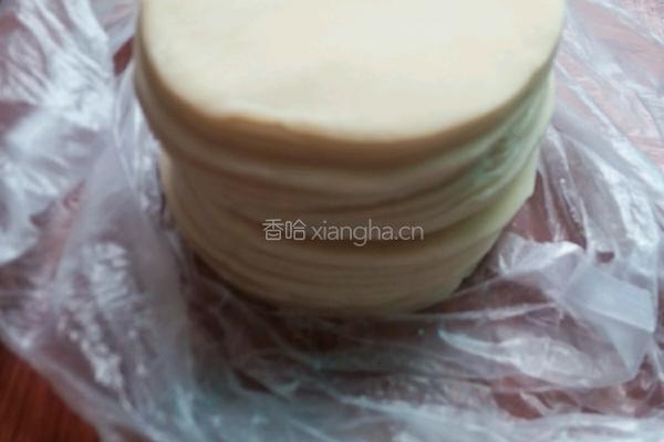香菇白菜猪肉饺子的做法图解7