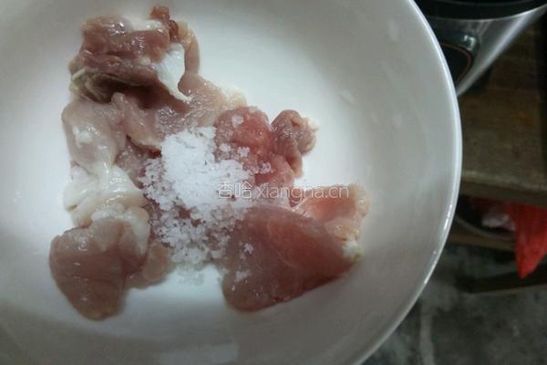 莲白盐煎肉的做法图解2