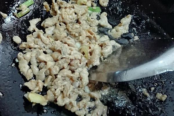 青椒炒肉的做法图解3
