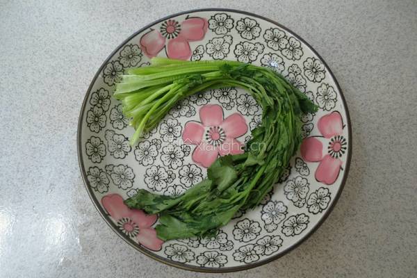 香菜煎鸡蛋的做法图解3