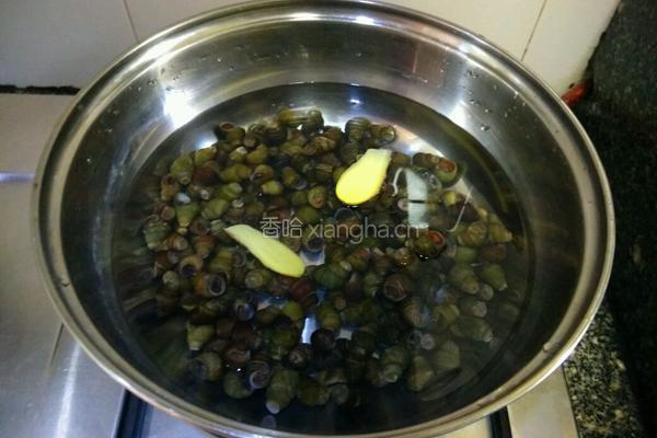韭菜炒螺丝肉的做法图解3