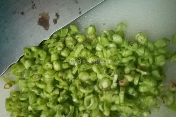 猪肉豇豆饺子的做法图解2
