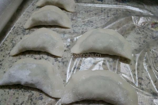 猪肉豇豆饺子的做法图解7