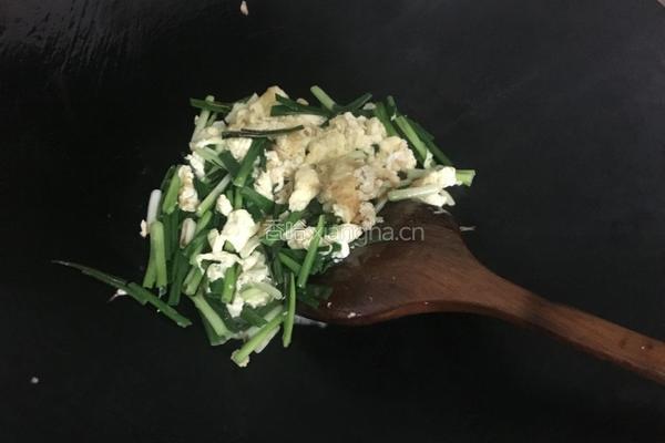小葱煎鸡蛋的做法图解4