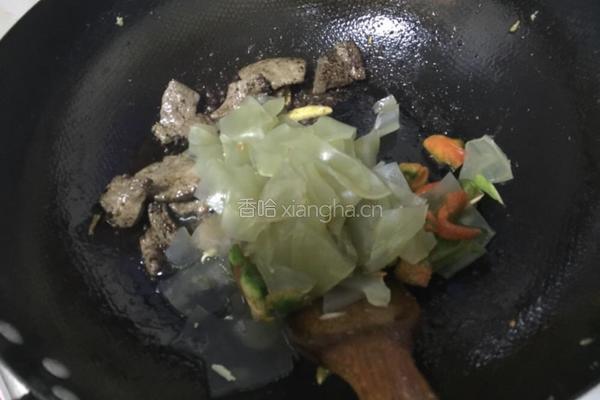 猪肝炒粉皮的做法图解6