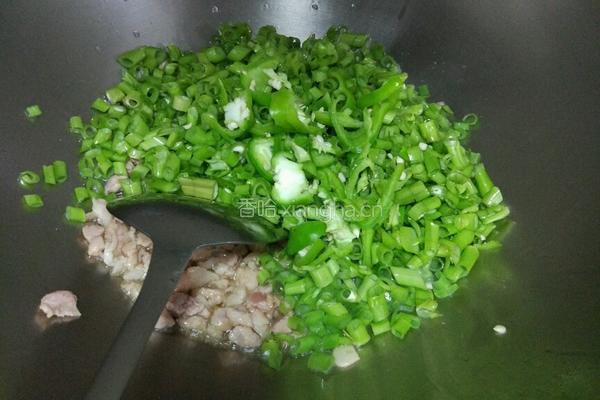 炒空心菜梗的做法图解4