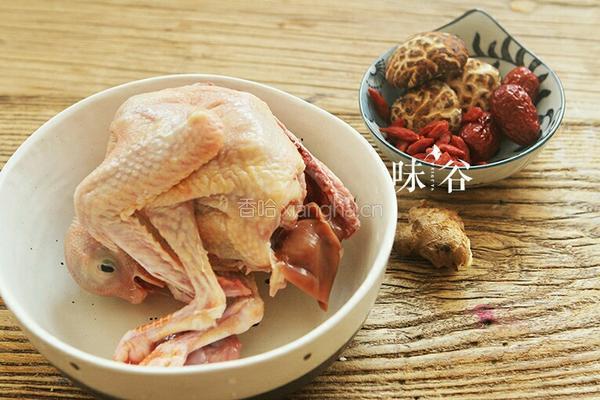 清炖鸽子汤的做法图解1