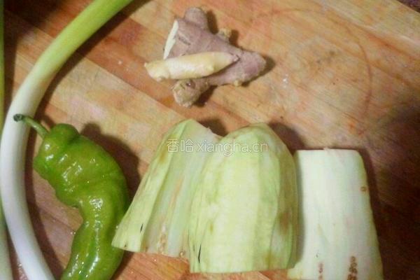 特色茄子的做法图解1