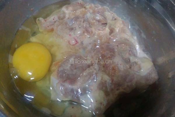 香辣鸡腿汉堡的做法图解3
