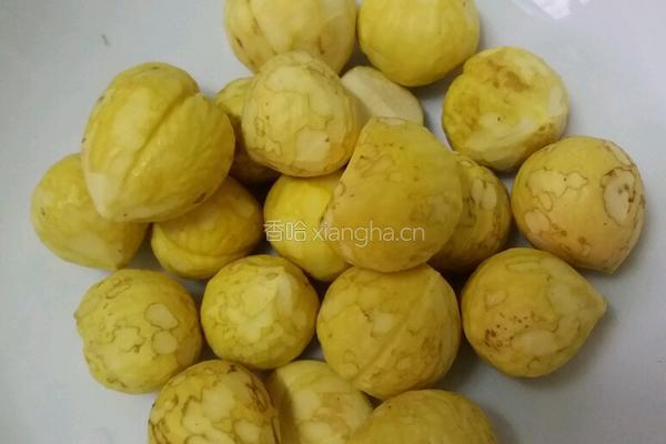 栗子煲雞的做法图解2