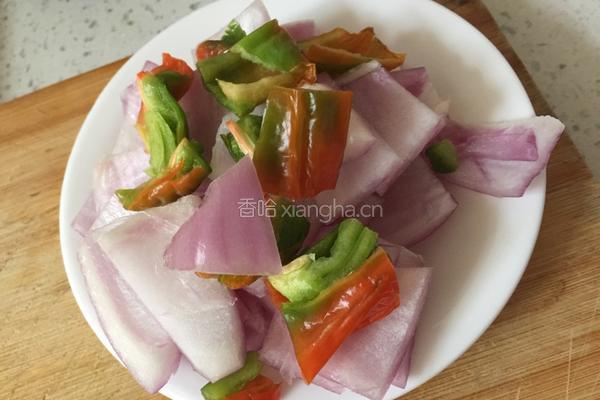 黑椒汁洋葱炒猪肝的做法图解2